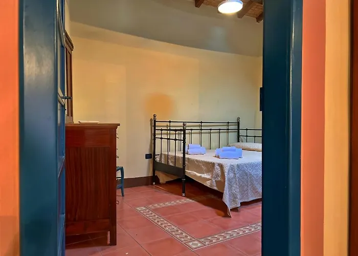 Sardinian Gallery Bonaria 度假居 博萨